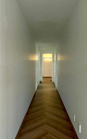 Apartamento à venda com 278m², 3 quartos e 4 vagas Apartamento à venda com 278m², 3 quartos e 4 vagasLavabo