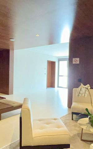 Apartamento à venda com 278m², 3 quartos e 4 vagas Apartamento à venda com 278m², 3 quartos e 4 vagasHall de entrada
