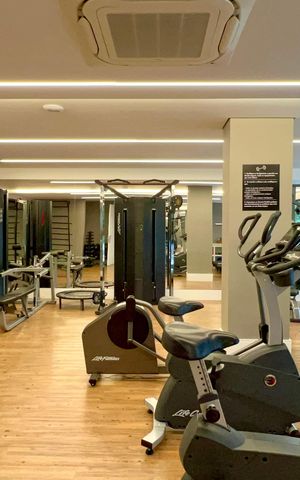 Apartamento à venda com 278m², 3 quartos e 4 vagas Apartamento à venda com 278m², 3 quartos e 4 vagasAcademia
