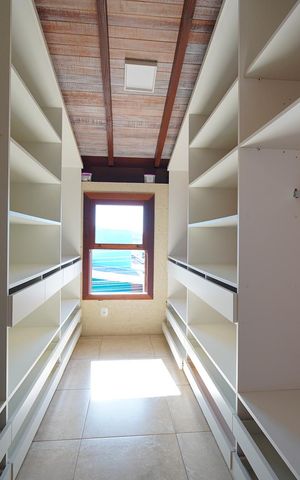 Casa para alugar com 202m², 3 quartos e 2 vagasCloset da suíte