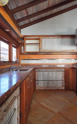 Casa para alugar com 202m², 3 quartos e 2 vagasCozinha