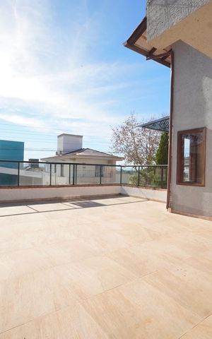 Casa para alugar com 202m², 3 quartos e 2 vagas Casa para alugar com 202m², 3 quartos e 2 vagasÁrea externa