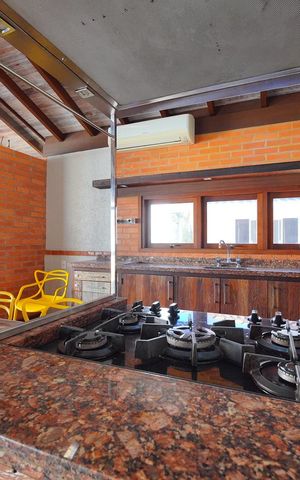Casa para alugar com 202m², 3 quartos e 2 vagasCozinha