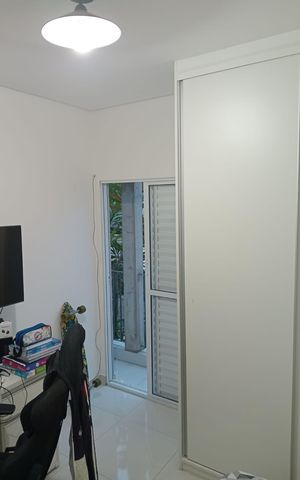 Casa à venda com 125m², 6 quartos e 2 vagas Casa à venda com 125m², 6 quartos e 2 vagasQuarto