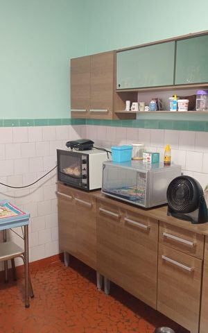 Casa à venda com 125m², 6 quartos e 2 vagas Casa à venda com 125m², 6 quartos e 2 vagasCozinha