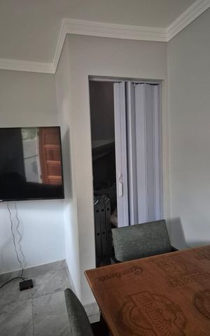 Casa à venda com 125m², 6 quartos e 2 vagas Casa à venda com 125m², 6 quartos e 2 vagasSala