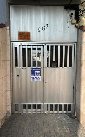 Casa de condomínio à venda com 62m², 2 quartos e 2 vagas Casa de condomínio à venda com 62m², 2 quartos e 2 vagasFachada