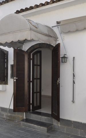 Casa de condomínio à venda com 62m², 2 quartos e 2 vagasFachada