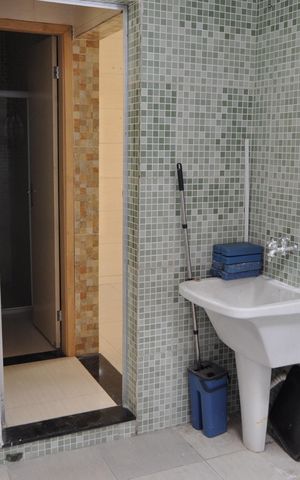 Casa de condomínio à venda com 62m², 2 quartos e 2 vagasBanheiro social