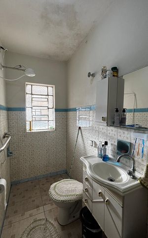 Casa à venda com 108m², 2 quartos e 1 vaga Casa à venda com 108m², 2 quartos e 1 vagaBanheiro