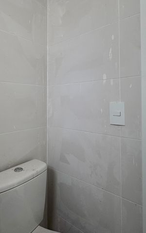 Apartamento à venda com 67m², 2 quartos e 1 vaga Apartamento à venda com 67m², 2 quartos e 1 vagaBanheiro social