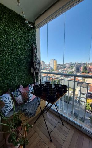 Apartamento à venda com 52m², 2 quartos e 1 vaga Apartamento à venda com 52m², 2 quartos e 1 vagaVaranda