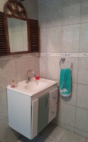 Casa à venda com 224m², 6 quartos e 2 vagas Casa à venda com 224m², 6 quartos e 2 vagasBanheiro