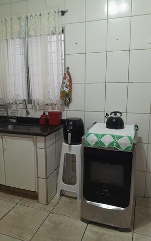 Casa à venda com 224m², 6 quartos e 2 vagas Casa à venda com 224m², 6 quartos e 2 vagasCozinha