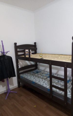 Casa à venda com 224m², 6 quartos e 2 vagas Casa à venda com 224m², 6 quartos e 2 vagasQuarto