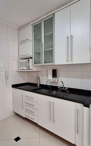 Apartamento à venda com 110m², 3 quartos e 2 vagas Apartamento à venda com 110m², 3 quartos e 2 vagasCozinha