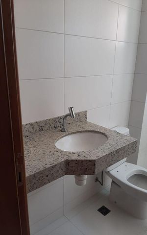 Apartamento à venda com 64m², 2 quartos e 1 vaga Apartamento à venda com 64m², 2 quartos e 1 vagaBanheiro social