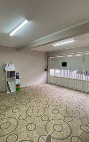 Casa à venda com 194m², 3 quartos e 2 vagas Casa à venda com 194m², 3 quartos e 2 vagasGaragem