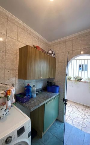 Casa à venda com 194m², 3 quartos e 2 vagas Casa à venda com 194m², 3 quartos e 2 vagasCozinha