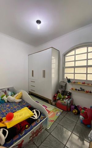 Casa à venda com 194m², 3 quartos e 2 vagas Casa à venda com 194m², 3 quartos e 2 vagasQuarto