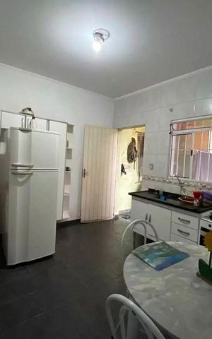 Casa à venda com 194m², 3 quartos e 2 vagas Casa à venda com 194m², 3 quartos e 2 vagasCozinha