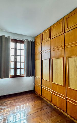Casa à venda com 268m², 3 quartos e 1 vaga