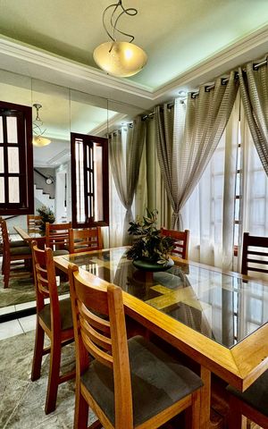 Casa à venda com 268m², 3 quartos e 1 vaga