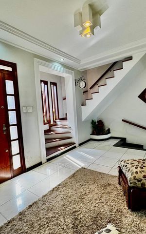 Casa à venda com 268m², 3 quartos e 1 vaga