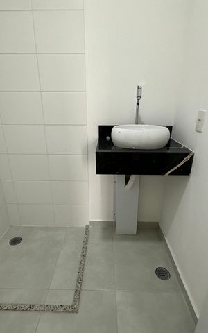 Apartamento à venda com 67m², 2 quartos e 1 vaga Apartamento à venda com 67m², 2 quartos e 1 vagaBanheiro