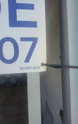 Casa à venda com 76m², 2 quartos e 2 vagas Casa à venda com 76m², 2 quartos e 2 vagasPlaca
