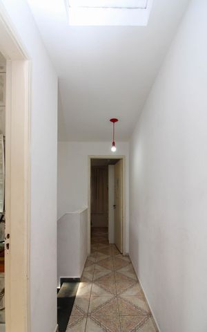 Casa à venda com 76m², 2 quartos e 2 vagas Casa à venda com 76m², 2 quartos e 2 vagasCorredor
