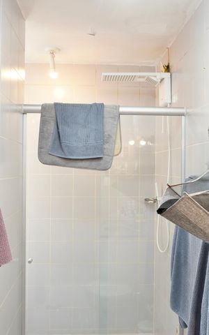 Apartamento à venda com 96m², 3 quartos e 2 vagas Apartamento à venda com 96m², 3 quartos e 2 vagasSuíte - Banheiro