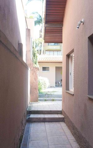 Casa de condomínio à venda com 360m², 2 quartos e 3 vagasÁrea Externa