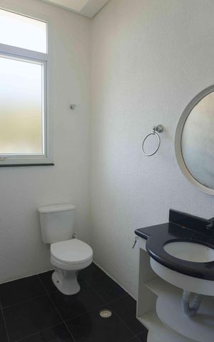 Casa de condomínio à venda com 360m², 2 quartos e 3 vagasLavabo