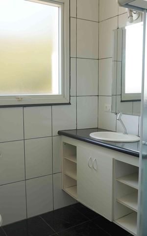 Casa de condomínio à venda com 360m², 2 quartos e 3 vagasBanheiro