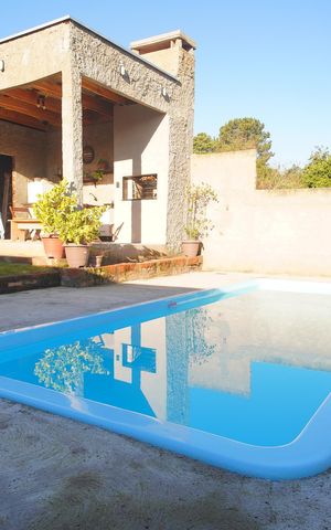 Casa para alugar com 150m², 3 quartos e 1 vagaÁrea comum - Piscina