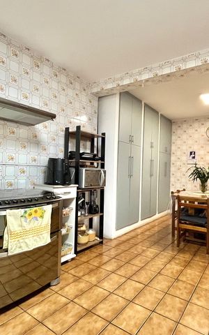 Casa à venda com 137m², 3 quartos e 1 vaga Casa à venda com 137m², 3 quartos e 1 vagaCozinha