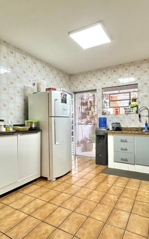 Casa à venda com 137m², 3 quartos e 1 vaga Casa à venda com 137m², 3 quartos e 1 vagaCozinha