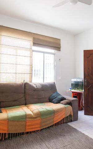 Casa à venda com 160m², 3 quartos e 3 vagas Casa à venda com 160m², 3 quartos e 3 vagasSala