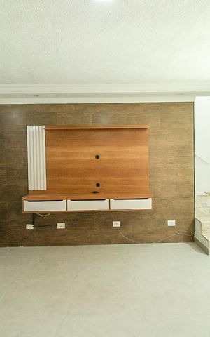 Casa para alugar com 200m², 3 quartos e 3 vagas Casa para alugar com 200m², 3 quartos e 3 vagasSala