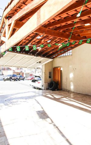 Casa para alugar com 200m², 3 quartos e 3 vagas Casa para alugar com 200m², 3 quartos e 3 vagasGaragem