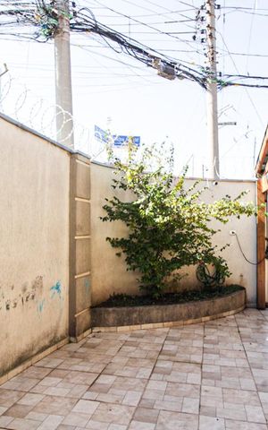 Casa para alugar com 200m², 3 quartos e 3 vagas Casa para alugar com 200m², 3 quartos e 3 vagasGaragem