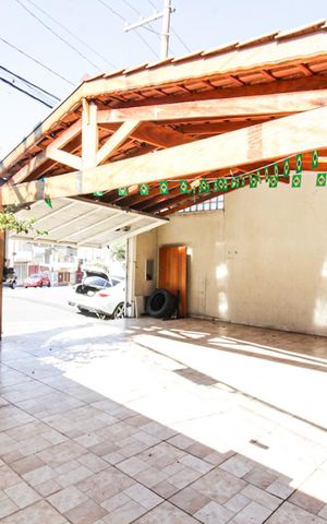 Casa para alugar com 200m², 3 quartos e 3 vagas Casa para alugar com 200m², 3 quartos e 3 vagasGaragem