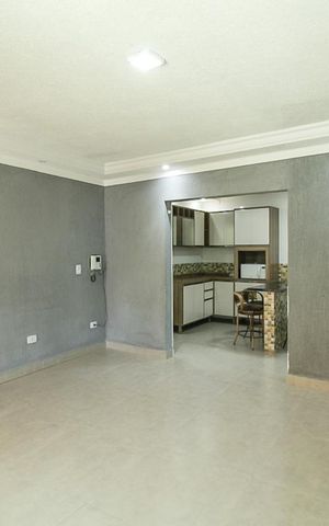 Casa para alugar com 200m², 3 quartos e 3 vagas Casa para alugar com 200m², 3 quartos e 3 vagasSala