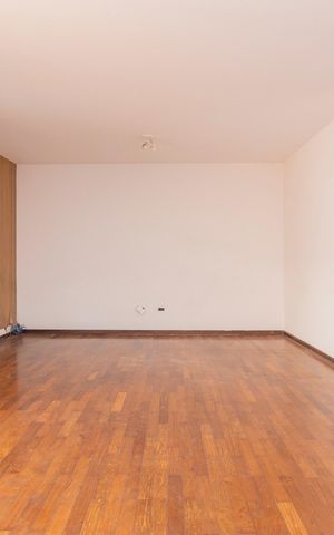 Casa para alugar com 270m², 4 quartos e 4 vagasSala