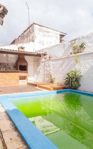 Casa para alugar com 270m², 4 quartos e 4 vagasPiscina