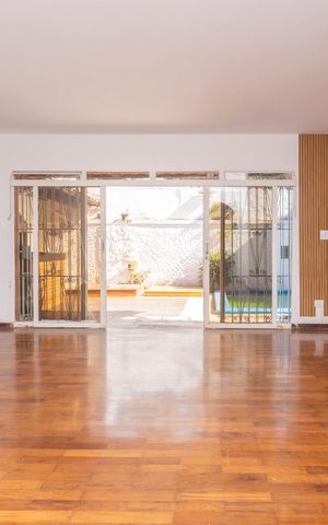 Casa para alugar com 270m², 4 quartos e 4 vagasSala
