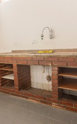 Casa para alugar com 270m², 4 quartos e 4 vagasCozinha