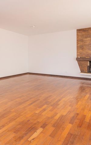 Casa para alugar com 270m², 4 quartos e 4 vagasSala