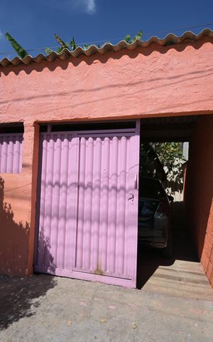 Casa à venda com 54m², 5 quartos e 1 vaga